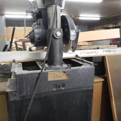 LOT 28  CRAFTSMAN SAW