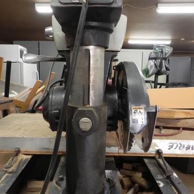 LOT 28  CRAFTSMAN SAW