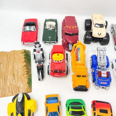 SMALL TOY CAR LOT - HOT WHEELS & MORE 