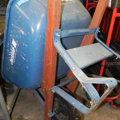 LOT 25  JACKSON WHEELBARROW