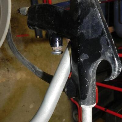 LOT 26  UTILITY SANDBLASTER