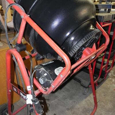 LOT 22  PORTABLE ELECTRIC MIXER