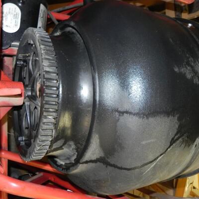 LOT 22  PORTABLE ELECTRIC MIXER
