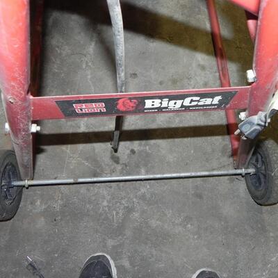 LOT 22  PORTABLE ELECTRIC MIXER