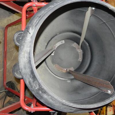 LOT 22  PORTABLE ELECTRIC MIXER