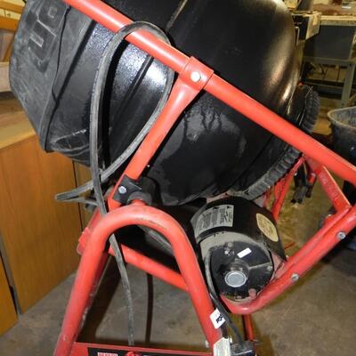 LOT 22  PORTABLE ELECTRIC MIXER