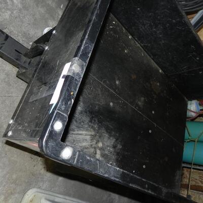 LOT 1  CRAFTSMAN TOW DUMP CART