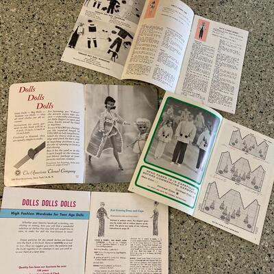 Lot of 9 assorted vintage knitting and crocheting magazines