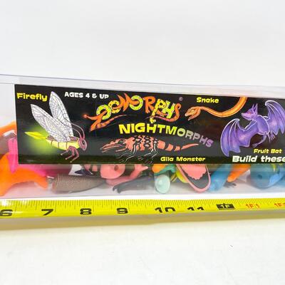 PLASTIC ANIMAL TOY LOT - INCLUDES ZOOMORPHS
