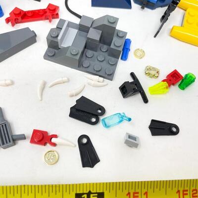 ASSORTED LEGO LOT
