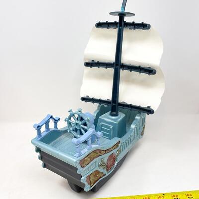 SHIP & SEA CREATURES TOY LOT