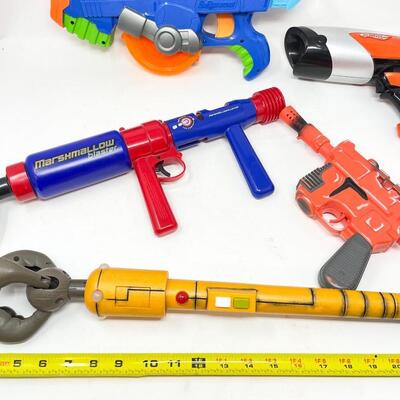 ASSORTED TOY WEAPON LOT
