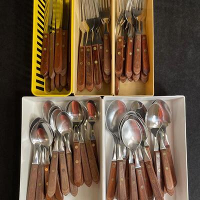 Lot 20  Wood Handle Flatware Set