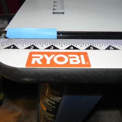LOT 3  RYOBI ROUTER TABLE