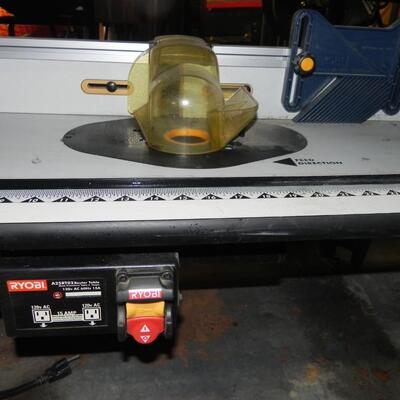 LOT 3  RYOBI ROUTER TABLE