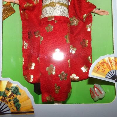 LOT 2  HAPPY JAPANESE NEW YEAR BARBIE