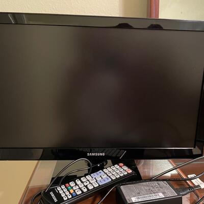 Lot 62  Samsung 19" TV