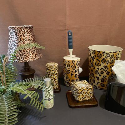 Lot 71  Leopard Bath Accessories