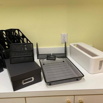 Lot 75 Office Accessories with Cord Barn