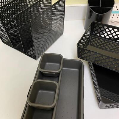 Lot 77  Office Accessories with Laptop Fan