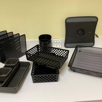 Lot 77  Office Accessories with Laptop Fan