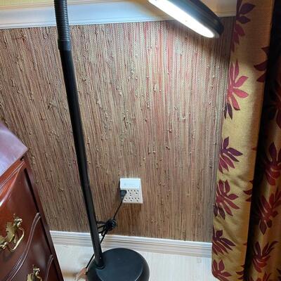 Lot 95  Task Lamp