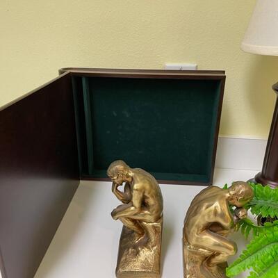 Lot 99 Decor Misc with Bookends