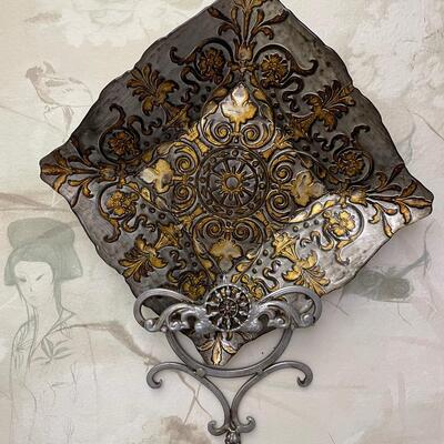 Lot 104  Wall Decor