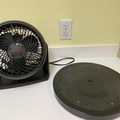 Lot 109  Fan and Turntable