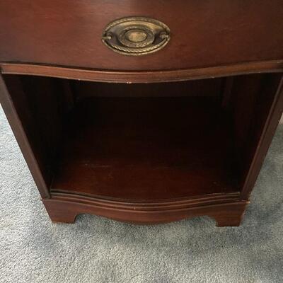 One drawer end table