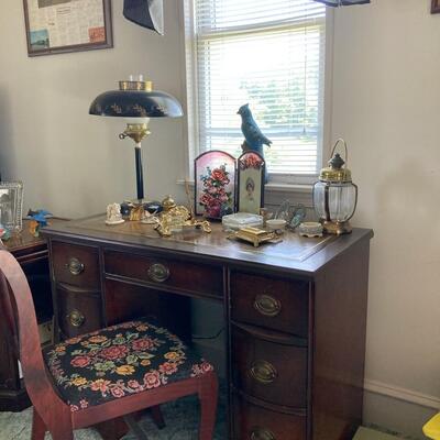Leather top kneehole desk