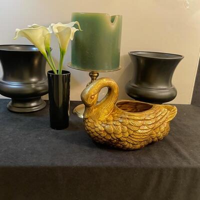 Lot 124  Decor Misc with Gold Swan