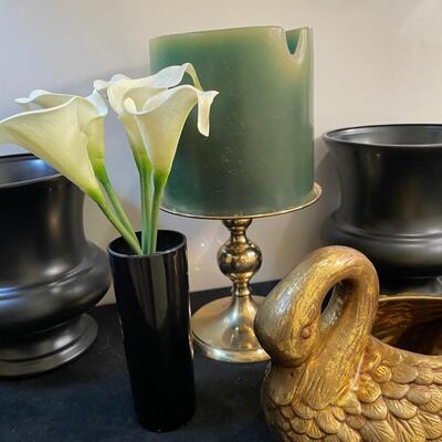 Lot 124  Decor Misc with Gold Swan