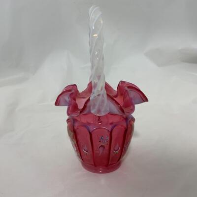 [126] FENTON | Hand Painted Basket | Cranberry | Opalescent
