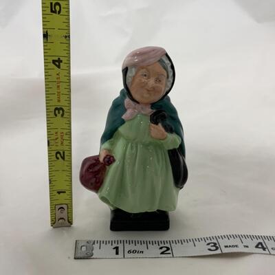 [131] Royal Doulton | Sairey Gamp Figurine | Dickens 