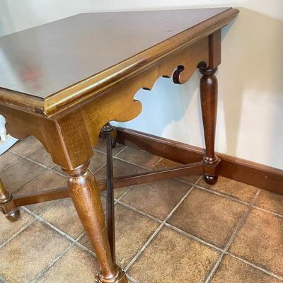 SOLID WOOD SQUARE END TABLE