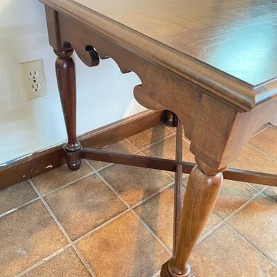 SOLID WOOD SQUARE END TABLE