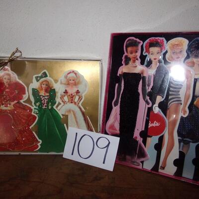 LOT 109  BARBIE GREETING CARDS