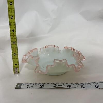 [140] Pink and Milk Glass | Wave Crest | Bon Bon Dish