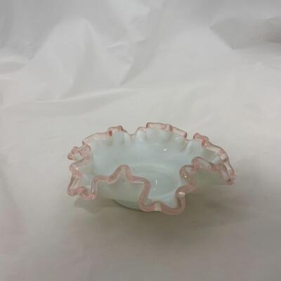 [140] Pink and Milk Glass | Wave Crest | Bon Bon Dish