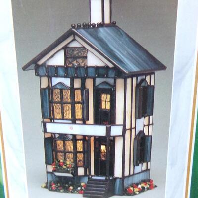LOT 121  HANDMADE STAINED GLASS HOUSE