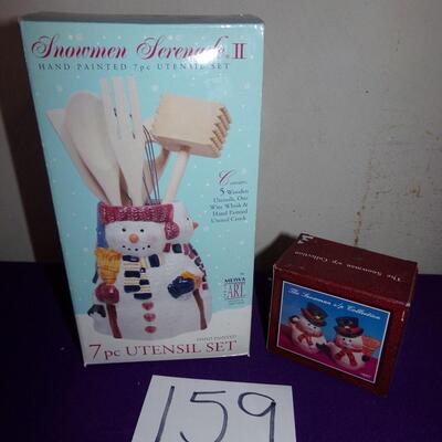 LOT 159  NEW HOLIDAY KITCHEN ITEMS