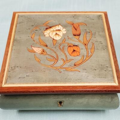 Inlaid Music Jewelry Box   Made in Italy