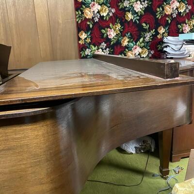 lot 350- Steinway and Sons piano 1920 walnut model L serial #203831 appraised $21,520.00