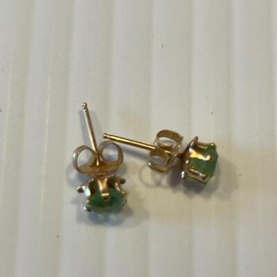 lot 356- 14K gold and peridot earrings