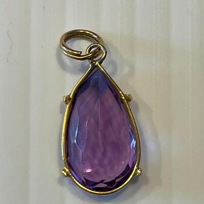 lot 357- 14K gold and amethyst pendant