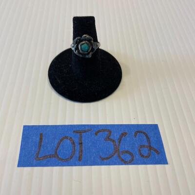 lot 362- Sterling silver and turquoise ring