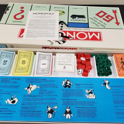 MONOPOLY - WITH ORIGINAL METAL PIECES