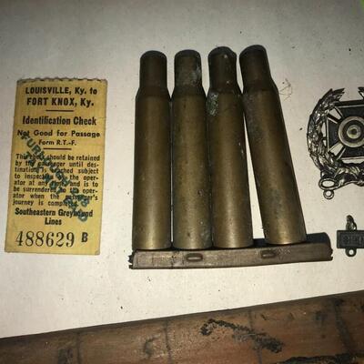 Miscellaneous Military items (Lot 83)