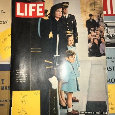Vintage Life Magazine Kennedy Assasination December 6, 1963 (Lot 98)